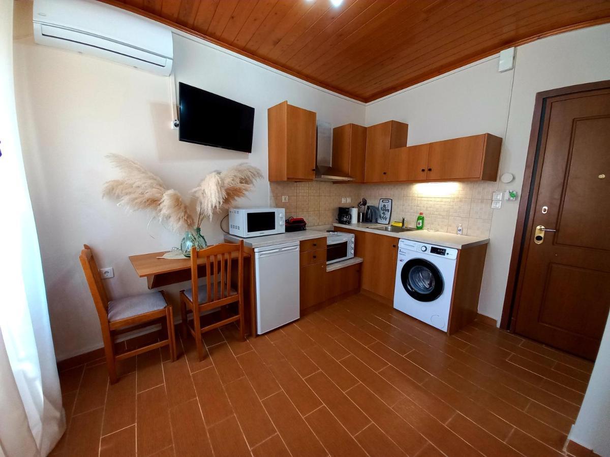 Ml Saroko Apartment 2 Corfu  外观 照片